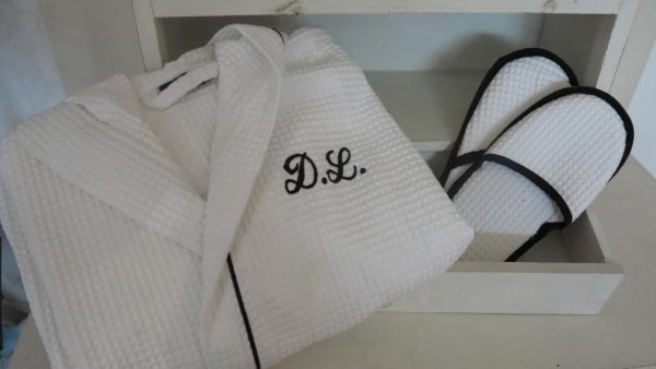 Waffle Robe (Black Trim)